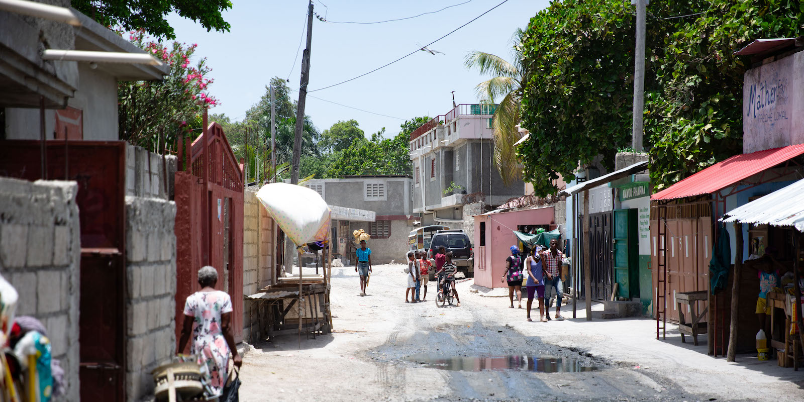 A street scene in Cité Soleil, Port-au-Prince, Haiti. (Photo: Kieran McConville/Concern Worldwide)