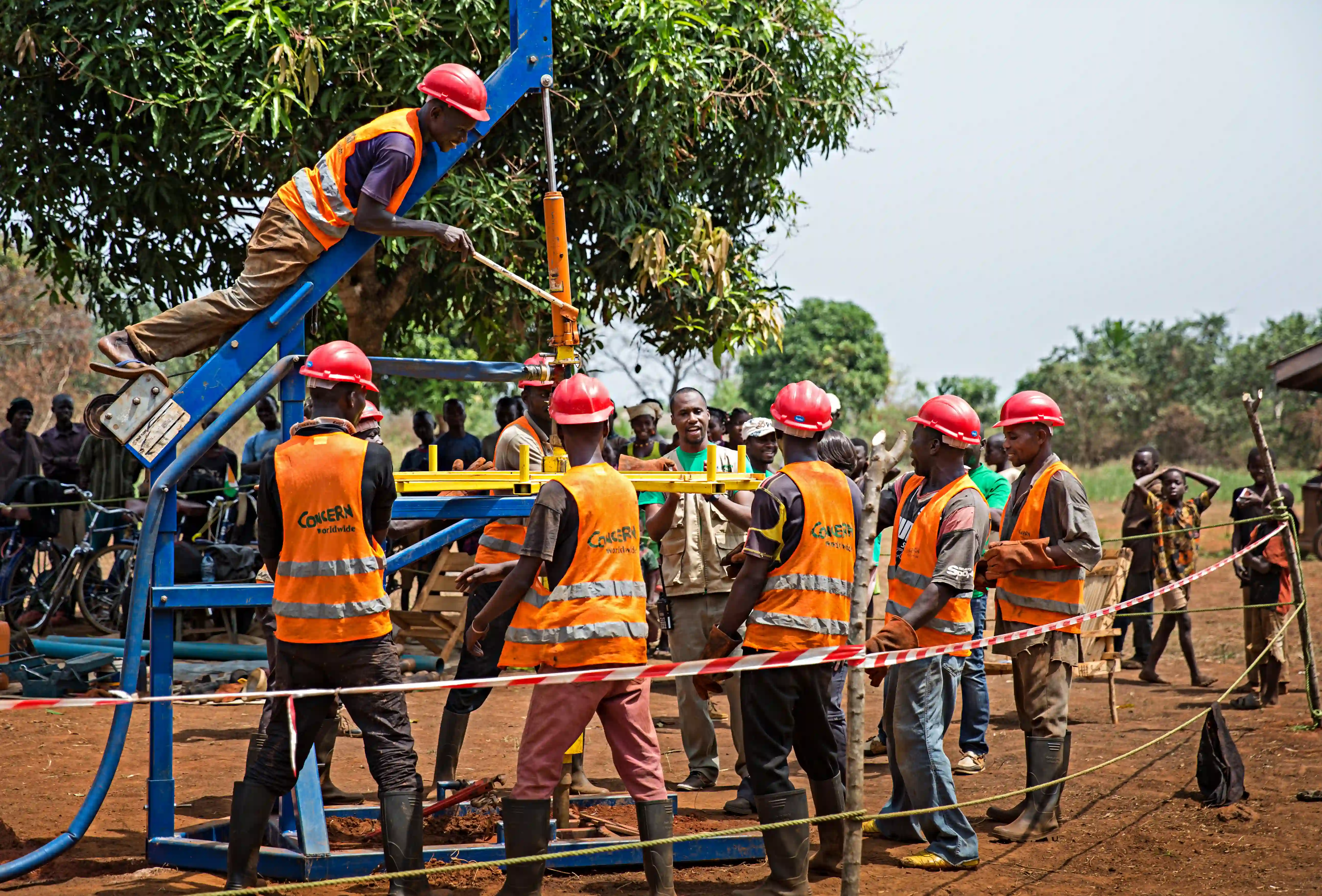 Concern teams restore a borehole that was destroyed during the conflict in CAR, cutting off water supplies to an entire community.