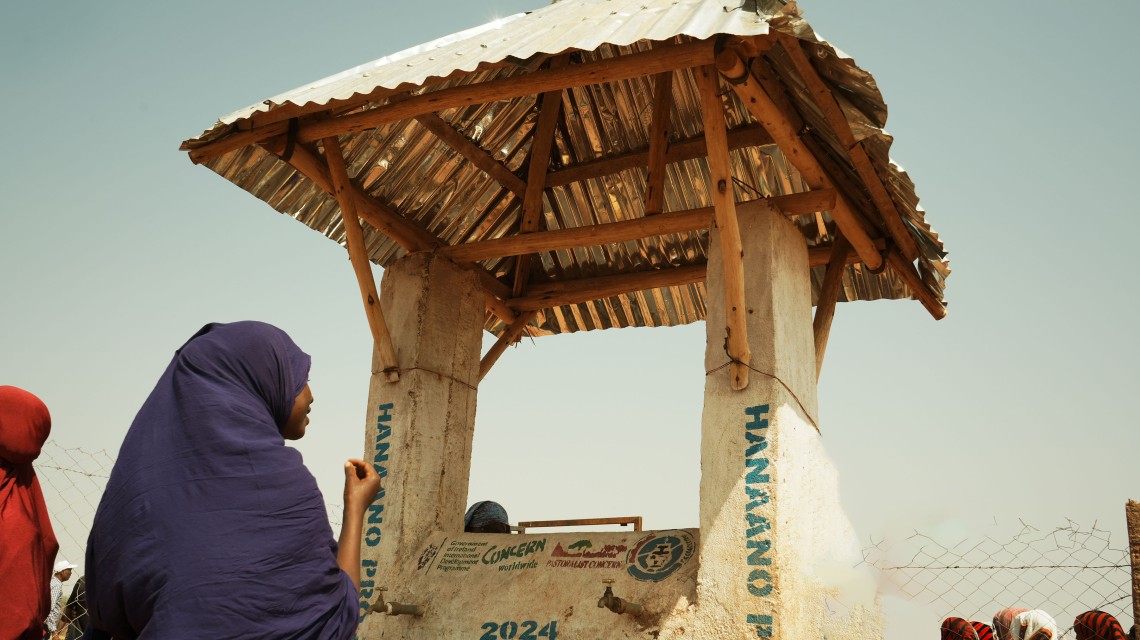 Fariha (12) collecting water in Dollo Bay Wordea, in the Somali Region Ethiopia. The water point was set up as part of the Irish Aid-funded Hanaano programme. Photo: Adnan Ahmed/Concern Worldwide